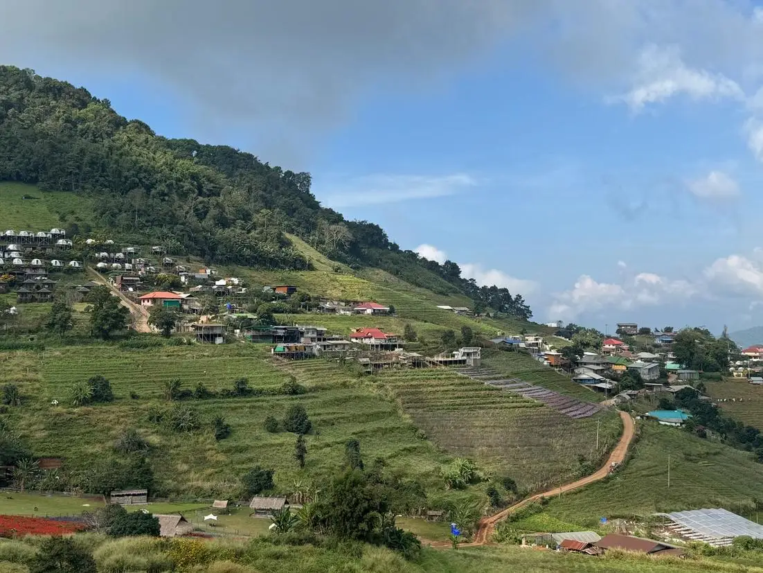 Mountain view over the Mae Sa valley on the Samoeng Loop