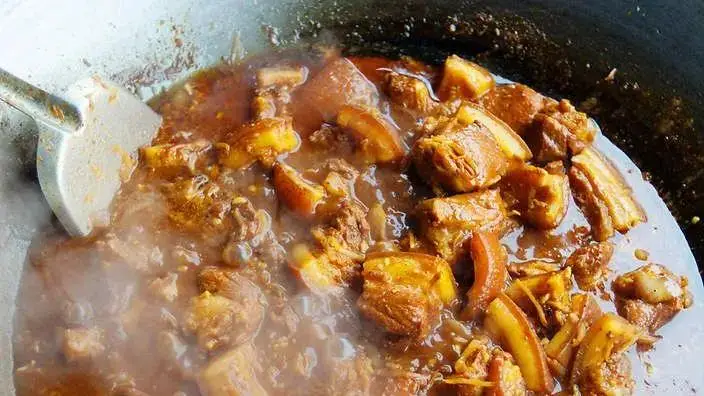 Gaeng Hang Lay
