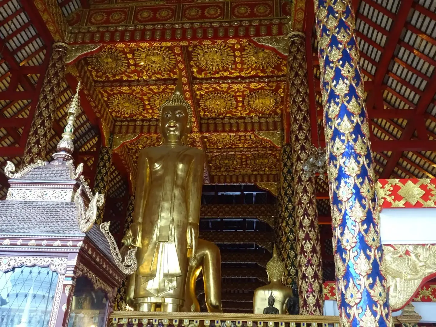 Phra Chao Kao Tue, the bronze Buddha at Wat Suan Dok