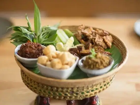 Northern Thai Food You Need to Try in Chiang Mai (Our Favorite Local Dishes)